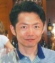 根木啓司セラーを装備のワイン専門店とネットショップを経営。